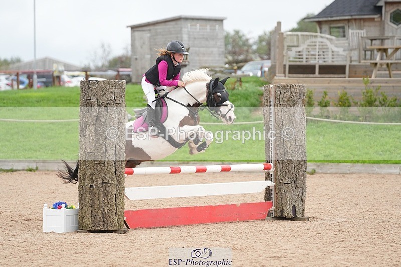 250920-100921-00555 - Cls 5 Pony British Novice and 80cm