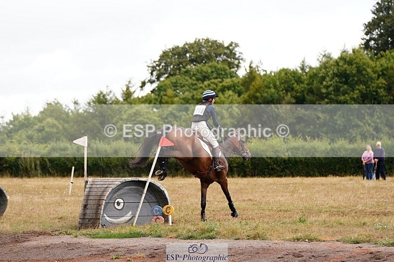 250803A-150012-15733 - P-710-Isla.Kitson-BLUES.CLOUD