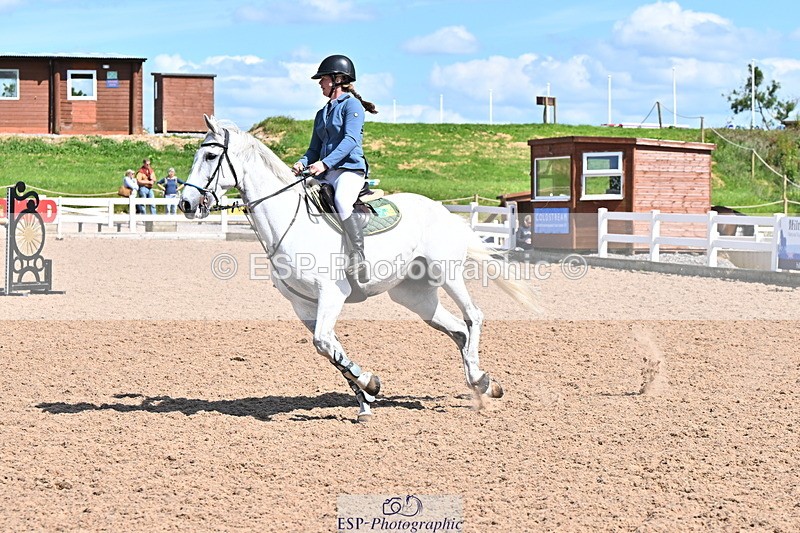 240619A-154935-01000 - Cls 5 Snr Foxhunter and 1.20m Open