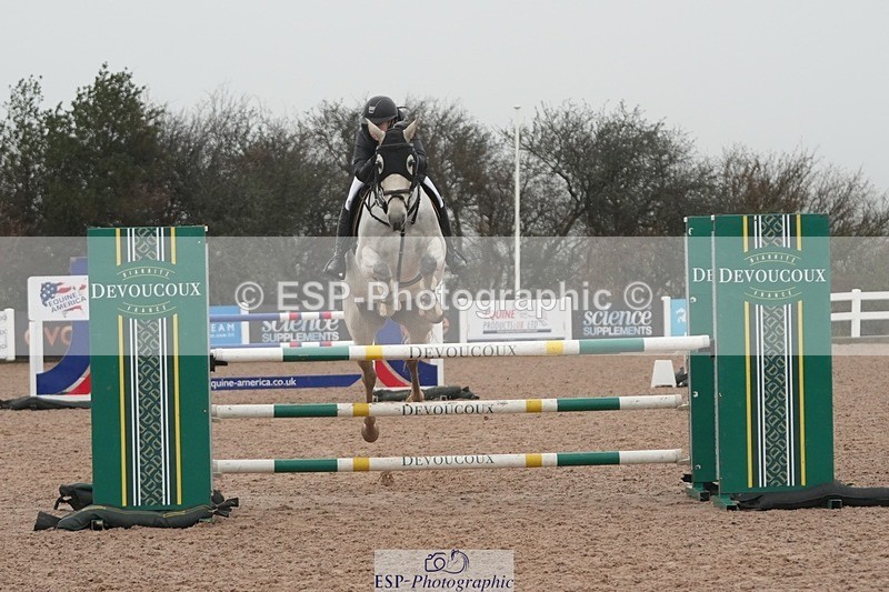 251207-121052-01986 - Cls 20 Snr Newcomers and 1.10m