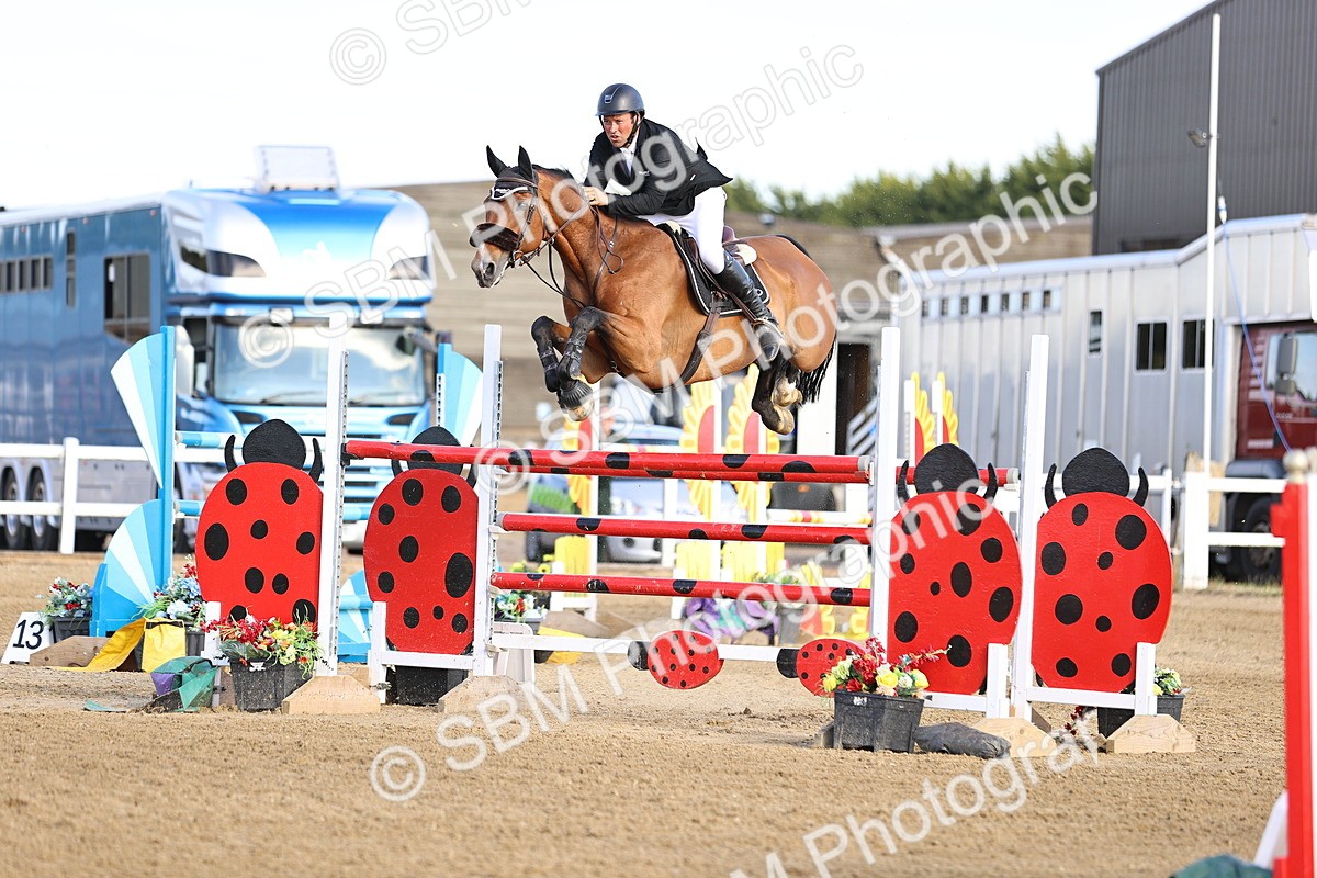 SBM_012354 - Class 11 - National 1.40m Open