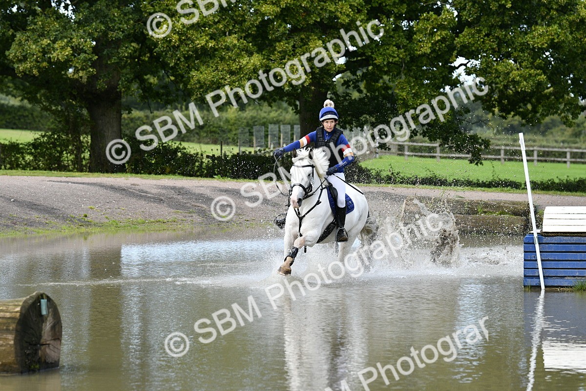 SBM_04348_E2 - B Eventers Challenge 70cm - Stacey