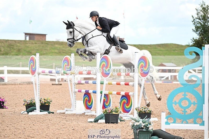 250723-155057-01241 - Cls 6 Foxhunter and 1.20m