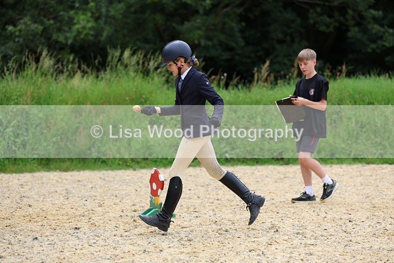 3E7A0080 - Egg and Spoon