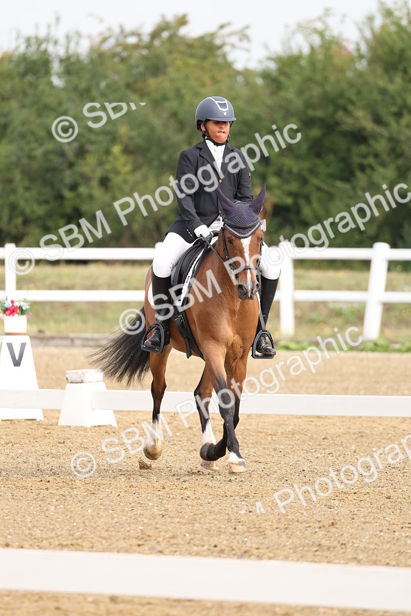 SBM_005426 - Class 6 - Novice 6 - 9.30-10.12