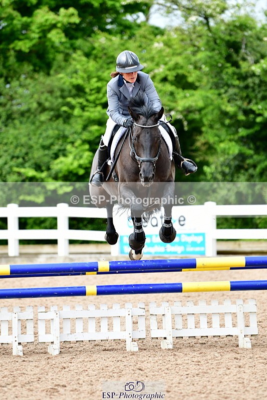 240524A-100125-02387 - Cls 21 British Novice and 90cm Open