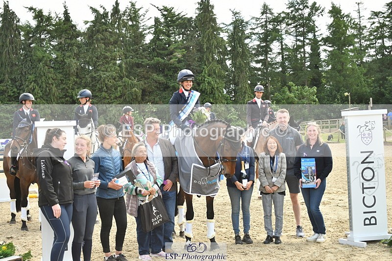 250525A-161254-18909 - Presentations Section C CCI 2 Star Long