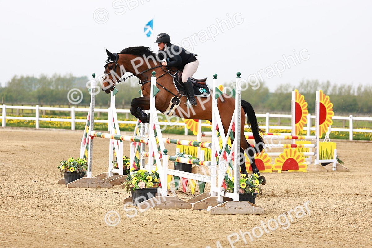  - Class 17 - Senior 1.05m