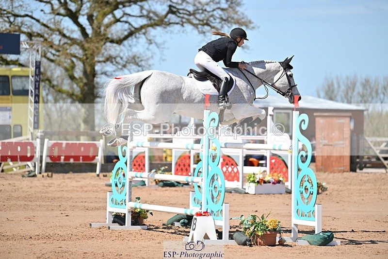 240420A-134900-11500 - Cls 7, 2 Star Medium Tour 1.35m