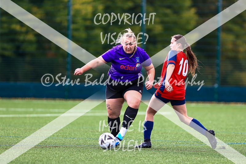 1DX31092 - 2025-10-05 FC Abbey Meads Ladies V Purton  Kingsdown FC Ladies
