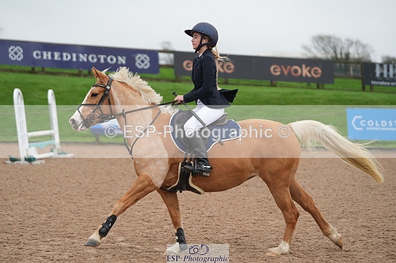 251116-094916-01424 - Cls 18 Clear Round 50cm