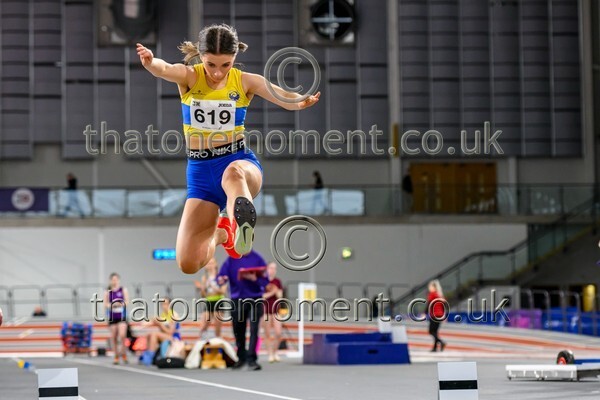 AgeInd25SAT-917836 - Field Female