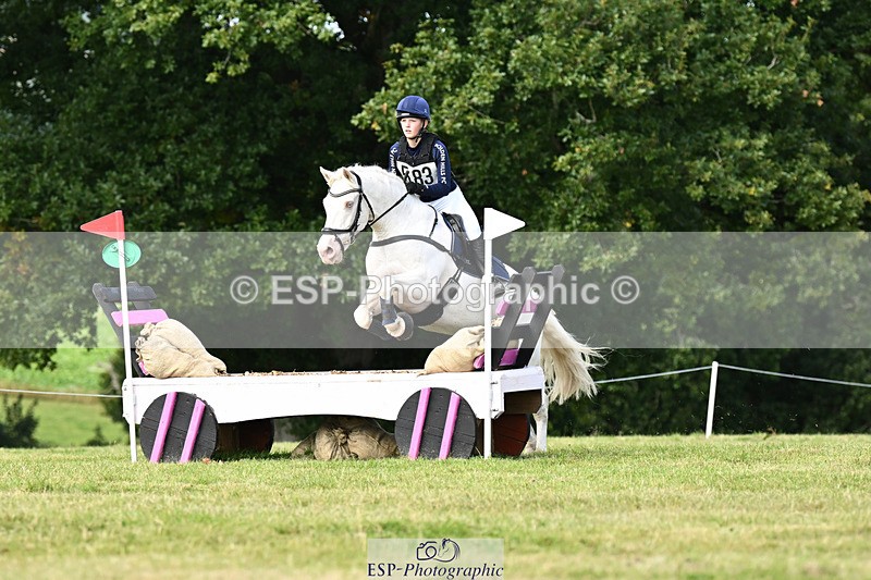 240825X-105930-31248 - 70cm XC 10.00 to 11.00