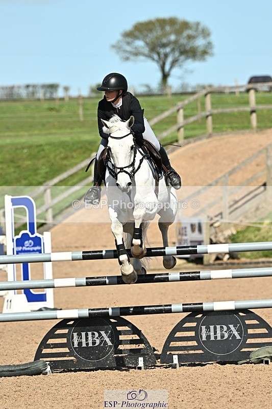 250416-154142-01815 - Cls 6 Foxhunter and 1.20m