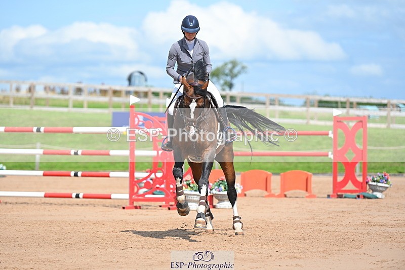 230721A-160105-07559 - Cls 10, 2 Star Big 1.45m Start to break