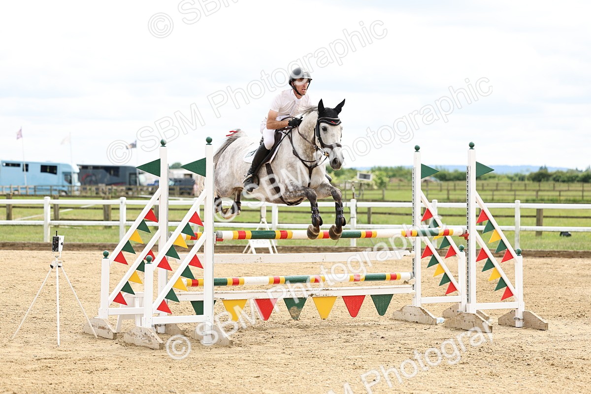SBM_006108 - Class 19 - Senior Newcomers - 1.10m
