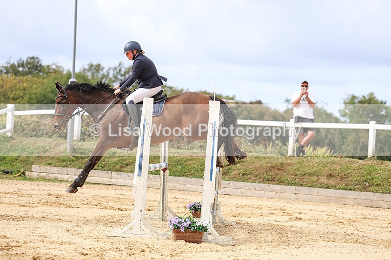 3E7A2302 - Class 4: Senior British Novice/90cm open