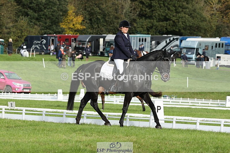 251024A-101610-07699 - D-343-Georgina.Owen