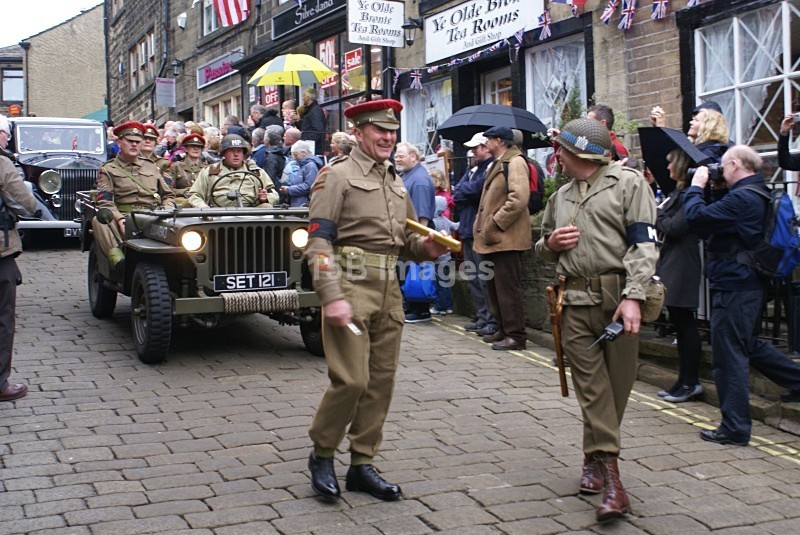 Haworth 202 - Haworth 1940's weekend 14th & 15th May 2011