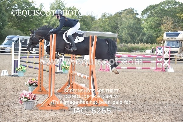 JAC_6265 - CLASS 9 SAT Pony Foxhunter/ 1.10m Open