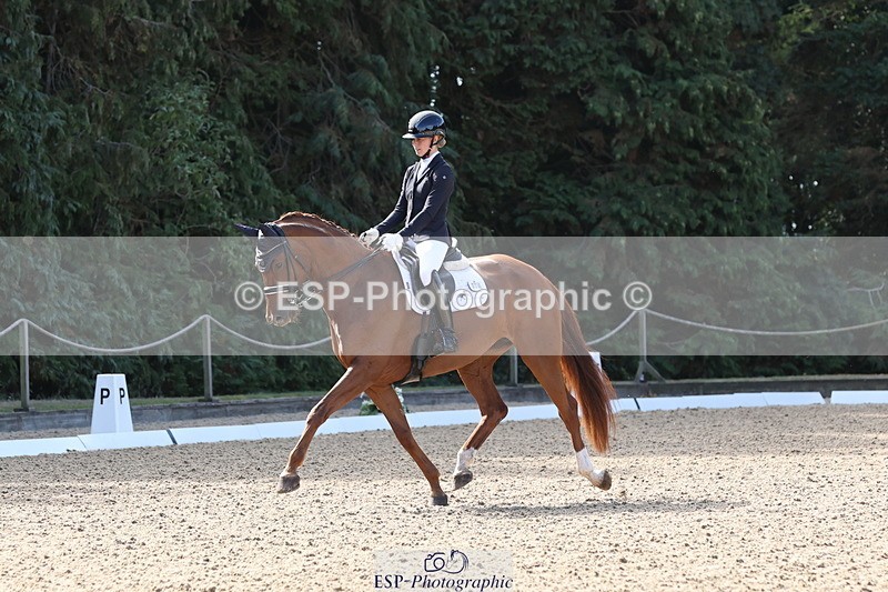 250809A-100955-02522 - 074-Robyn.WalkerSt.Giles.Voila