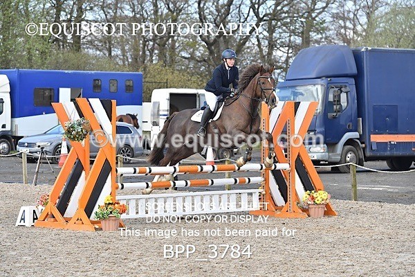 BPP_3784 - CLASS 3 FRI Senior British Novice/ 90cm Open