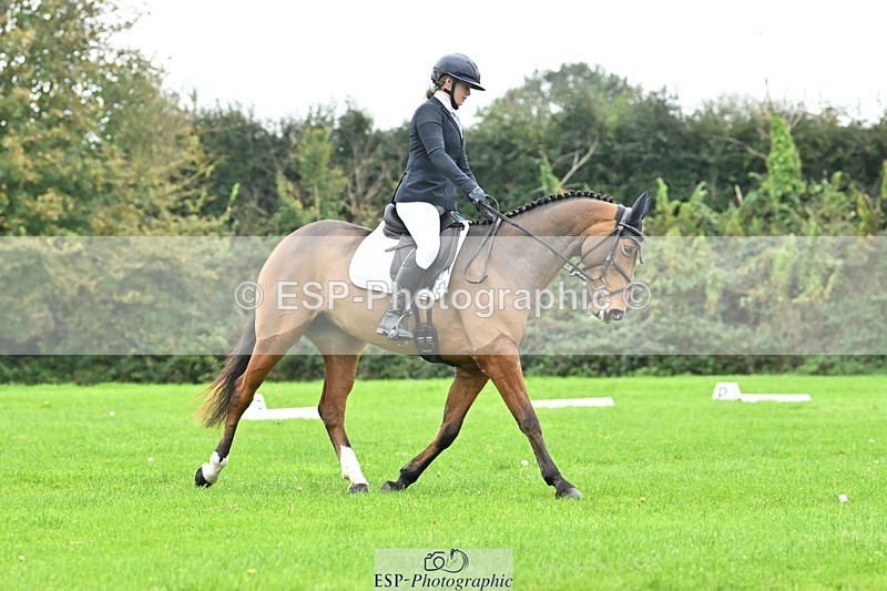 241024-133754-04168 - 328-Zara.Head-FOURFIELDS.LOVEHEART