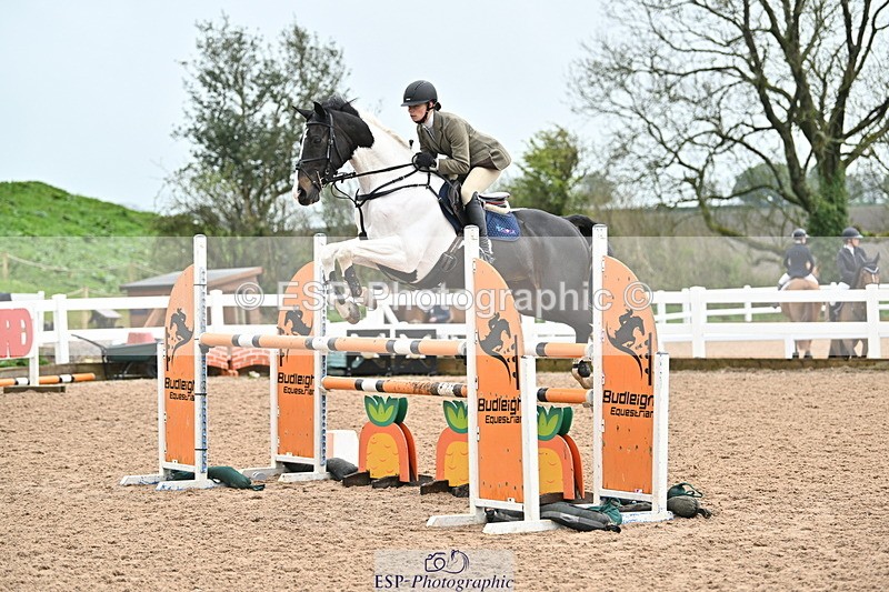 240501A-122000-00589 - Cls 7 Snr Newcomers and 1.10m Open