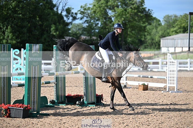 260627-180245-05925 - Cls 27 Foxhunter and 1.10m