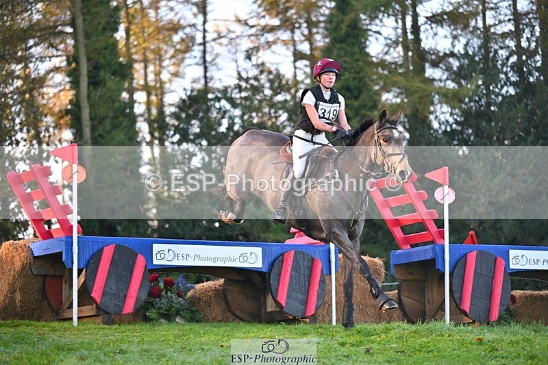 241026-094033-11025 - 319-Neve.Webber-MR.BUZZ