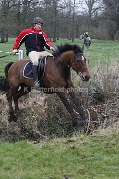 _MGN0690 - Summerhill Chase 2012