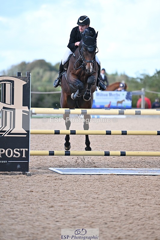 231014A-123407-04601 - Cls 19 1.15m Members Cup