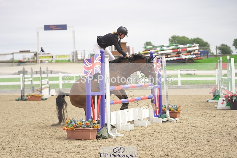 230810A-140142-02590 - Cls 4 1.05m Amateur Quali