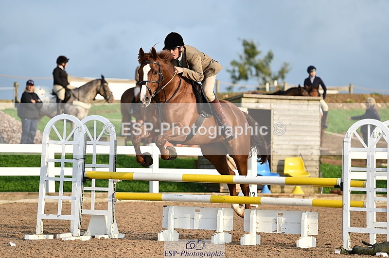 220829A-181520-00528 - 90cm classes