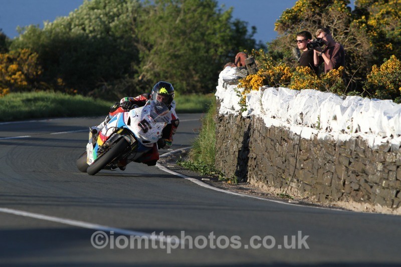 Bruce Anstey Honda / Valvoline Racing by Padgetts Motoc - Monday Practice Solos