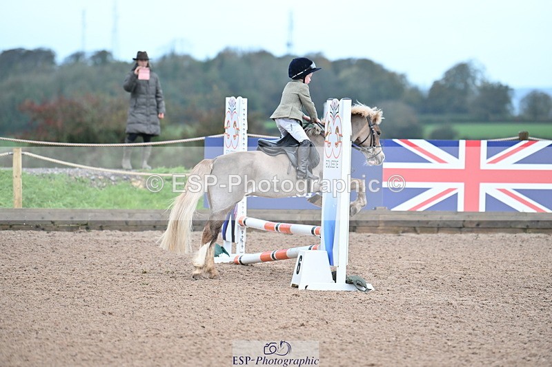 231029A-093622-02444 - 60cm Club and Schools