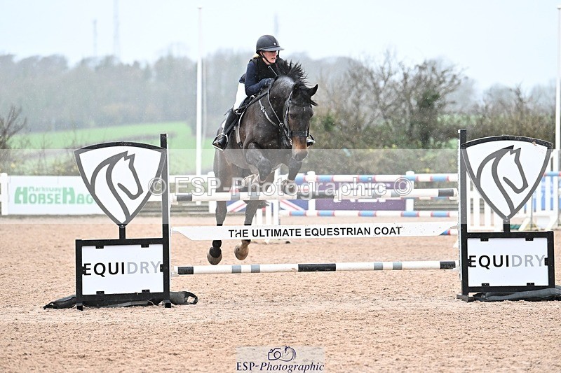 241206-134940-01009 - Cls 6 Foxhunter and 1.20m Open