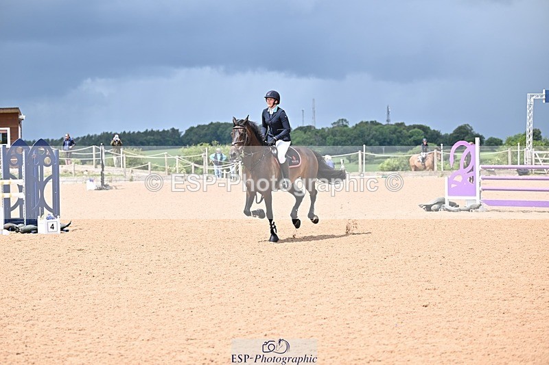 260610-120758-00364 - Cls 5 Snr Newcomers and 1.10m