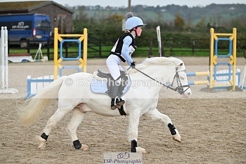 241110-133746-00895 - 60-65cm Arena Eventing