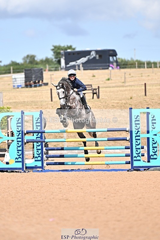 260819-145048-01232 - Cls 6 Foxhunter and 1.20m