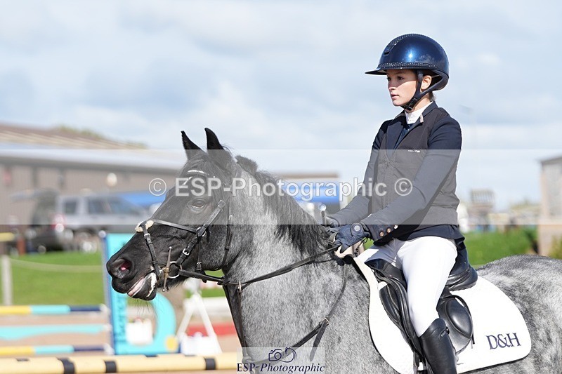 250921-113716-02508 - Cls 6 Pony Newcomers and 1m