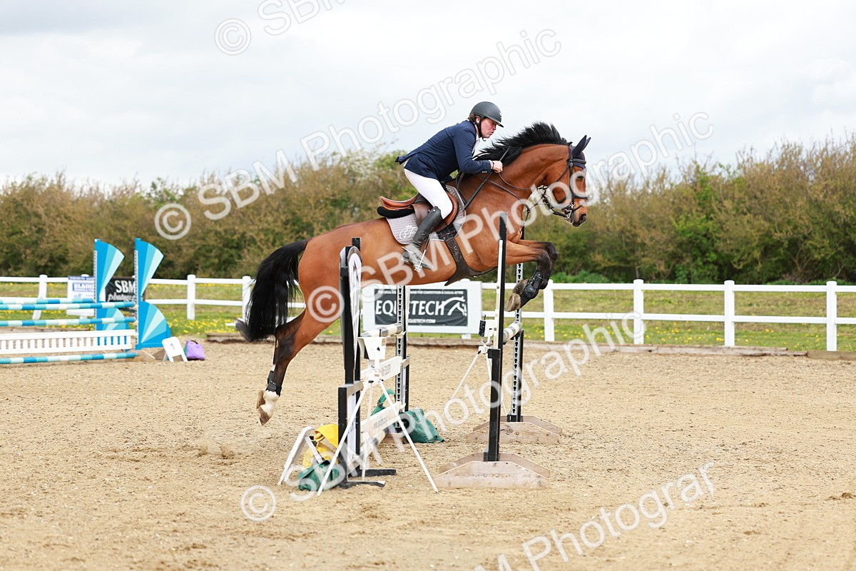 SBM_002353 - Class 10 - Senior Newcomers - 1.10m