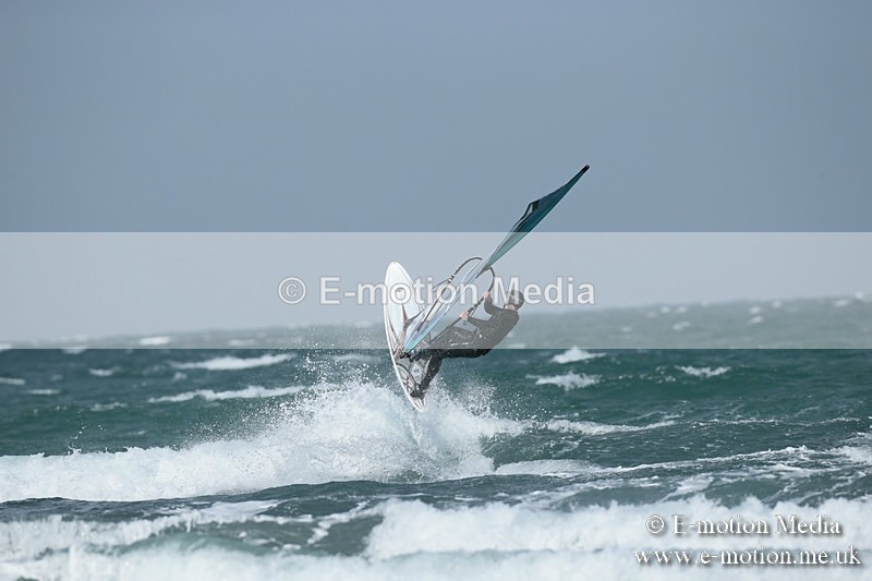 WS 020413-118 - Windsurfing