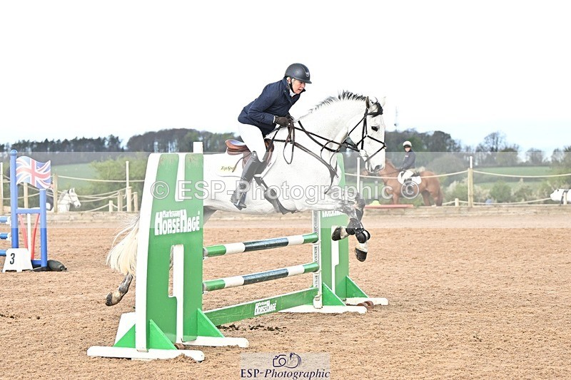 250416-095641-00159 - Cls 1 British Novice and 90cm