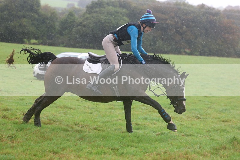 3E7A1912 - Class 4: 80cm: Box