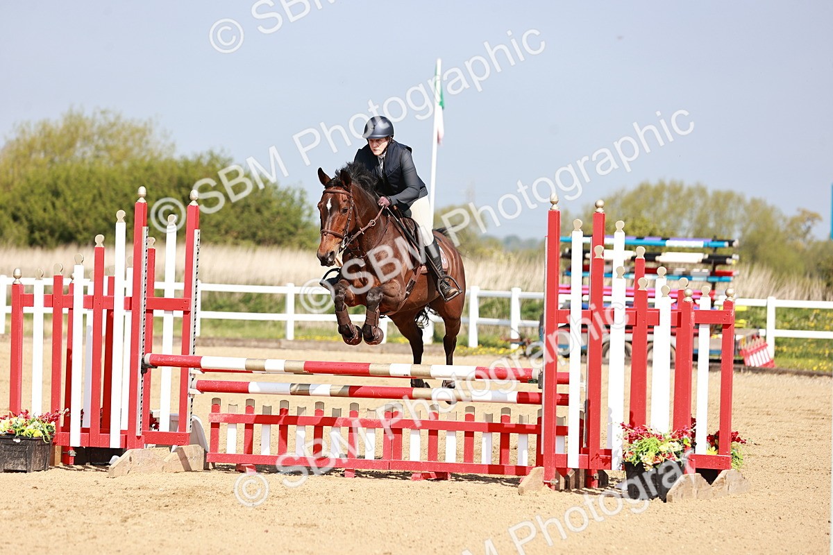  - Class 21 - Senior British Novice - 90cm