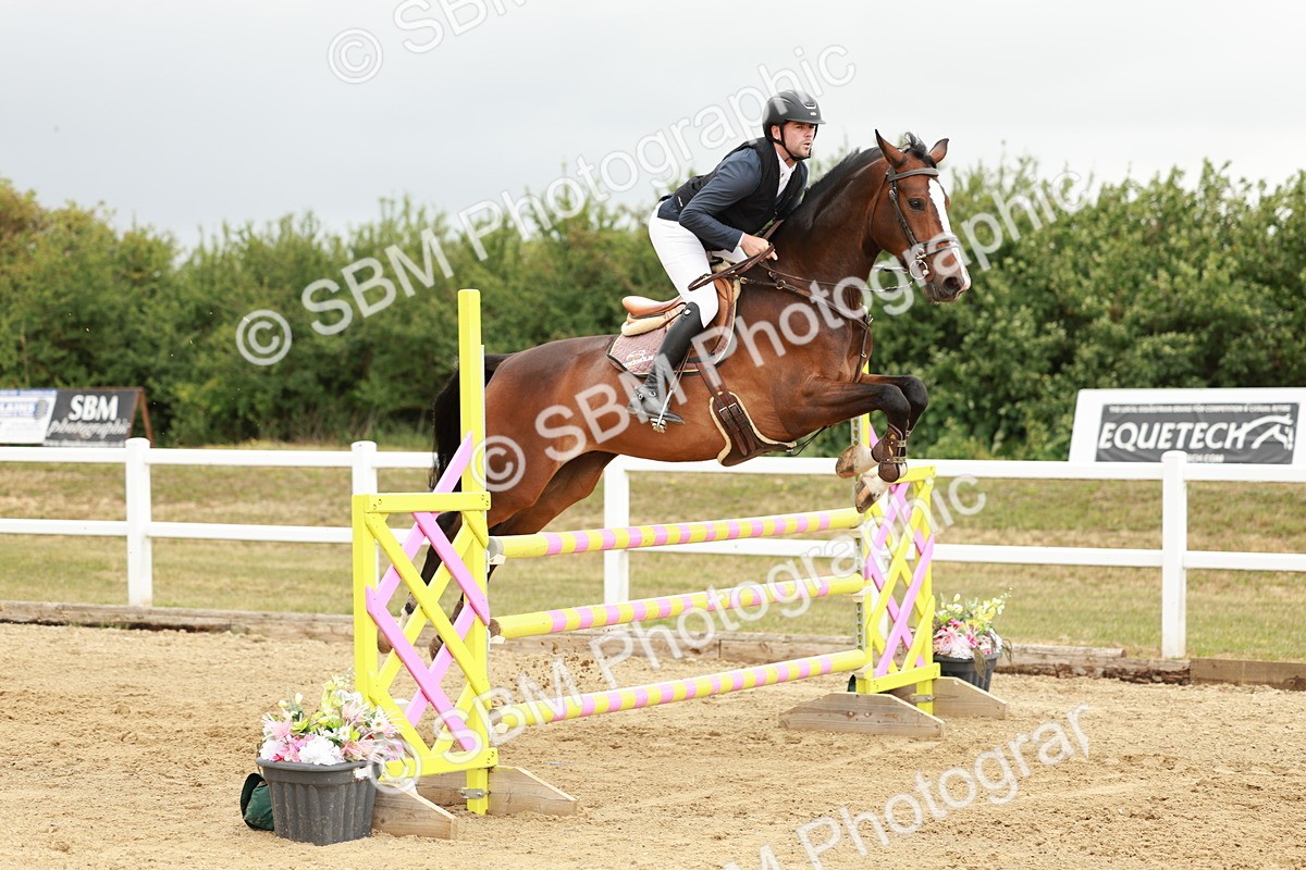 SBM_007006 - Class 2 - Senior Discovery - 1.00m Open