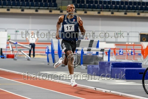 StudInd-914716 - Track Male Set One