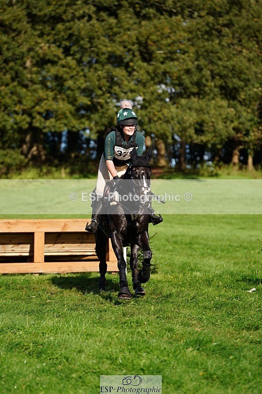 241026-112636-12112 - 379-Vikki.Maddox-GOGETTHAT