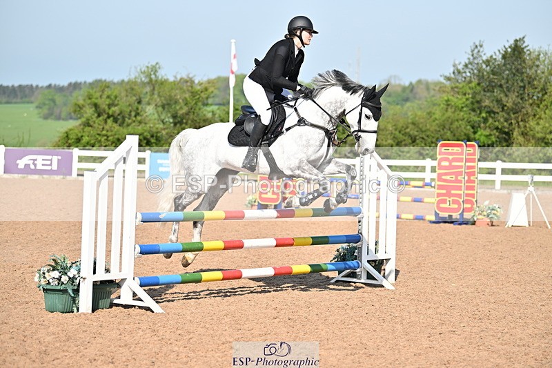 240509A-093346-00163 - Cls 1 British Novice and 90cm Open